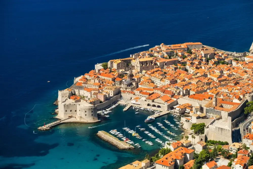 Dubrovnik Old Town and city walls from above — Pearl of the Adriatic
